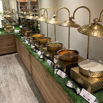 Premium Catering Services: Mom Made Food